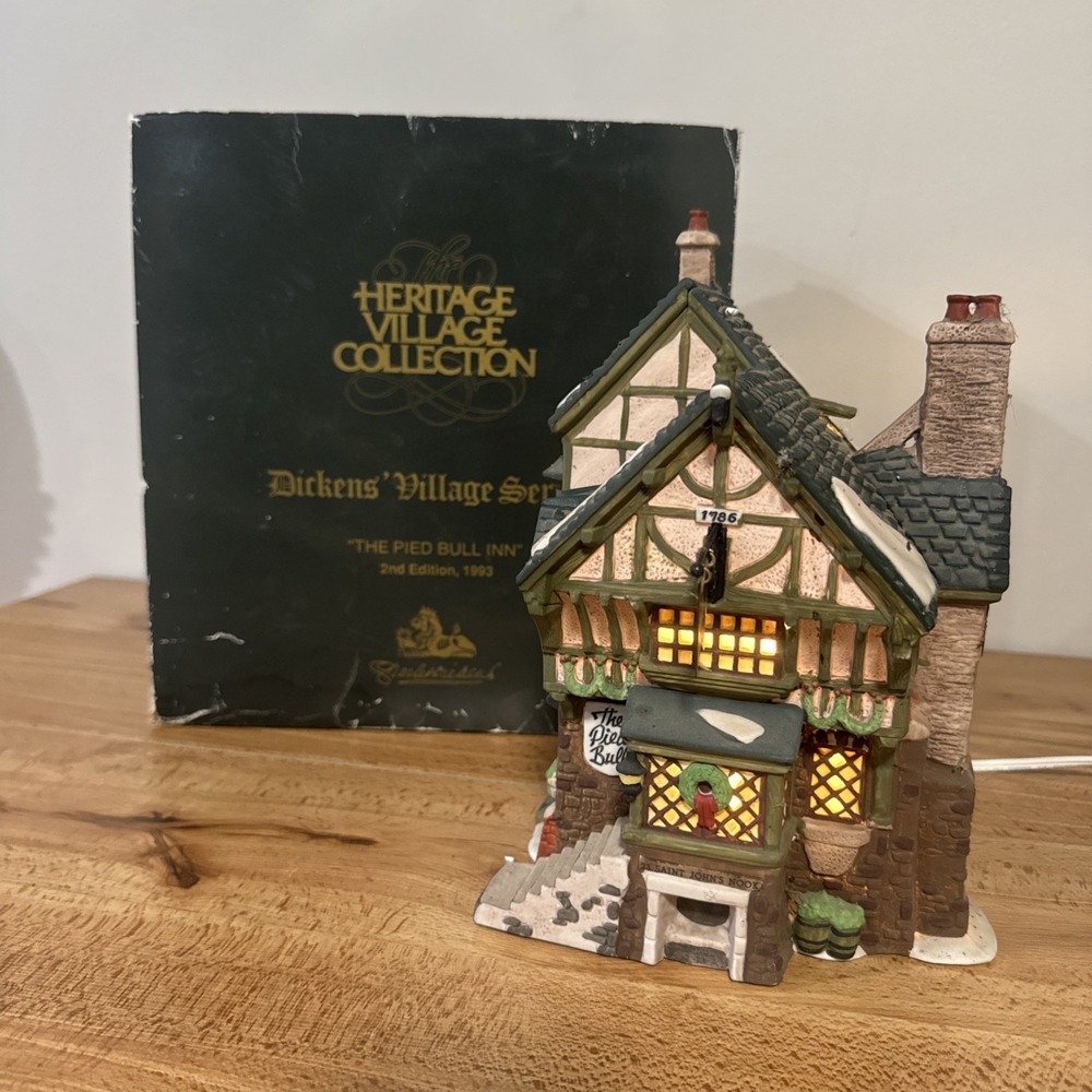 Dept 56 The Pied Bull Inn 55620 2nd Edition Dickens Village Heritage 1993